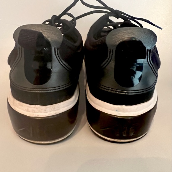 Nike Air Max - lightly used but in amazing condition! - Picture 5 of 8